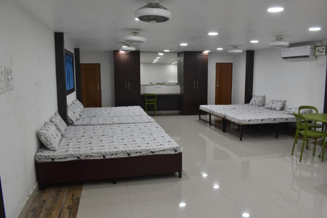 Midwaay Resort Patratu Ngoại thất bức ảnh